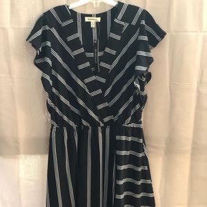 Monteau black & white pinstriped dress with tag